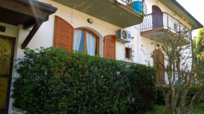 Отель Lake Garda Lovers  Пескьера-Дель-Гарда